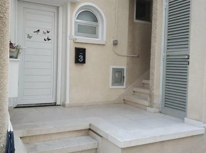 Elena Apartament Larnaca